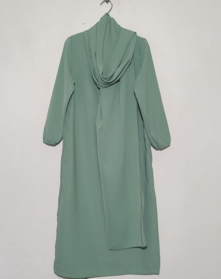 Kinderabaya met hoofddoek